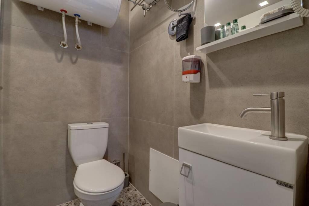 Town Square Apartment Pristina Exterior photo